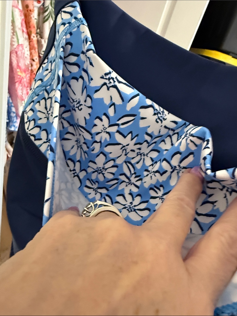 T2) Lilly Pulitzer ❤️Navy flare Pants with Floral Side Stripe - Picture 6 of 14
